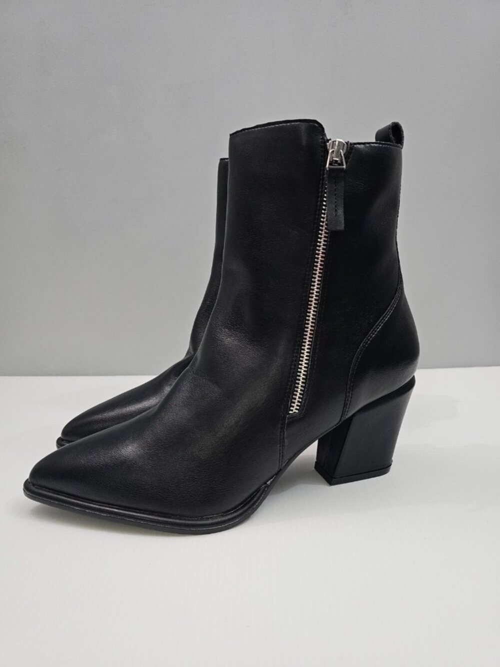 Blondo Ellyn Waterproof Ankle Boot Womens 11 Black Leather Pointed Toe Western